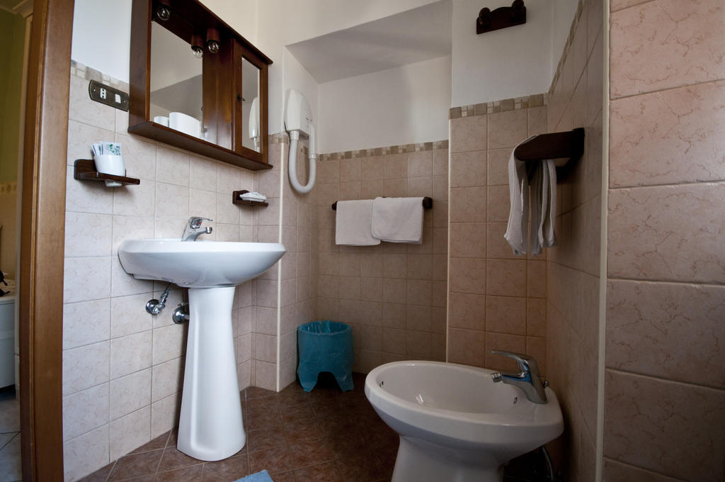 Hotel La Villa Ceccano ห้อง รูปภาพ