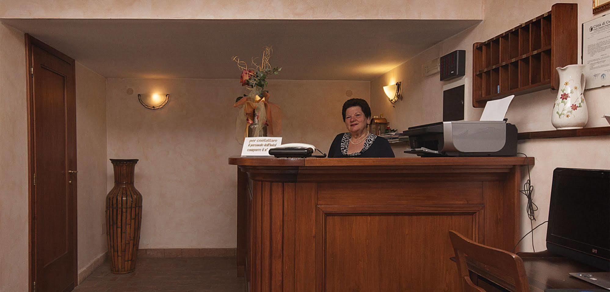 Hotel La Villa Ceccano ภายนอก รูปภาพ